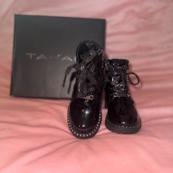 Tahari Merlene-T Boots - Picture 1 of 6
